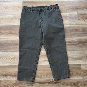 Uniqlo Men's Olive Green Pants